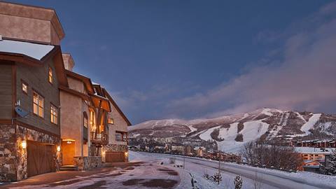 Sunshine Peak Chalet Exterior